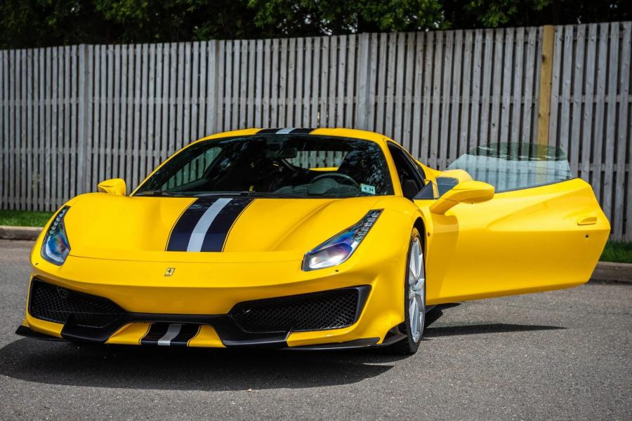  Ferrari 488 Pista 2019 года  (фото 2 из 53)